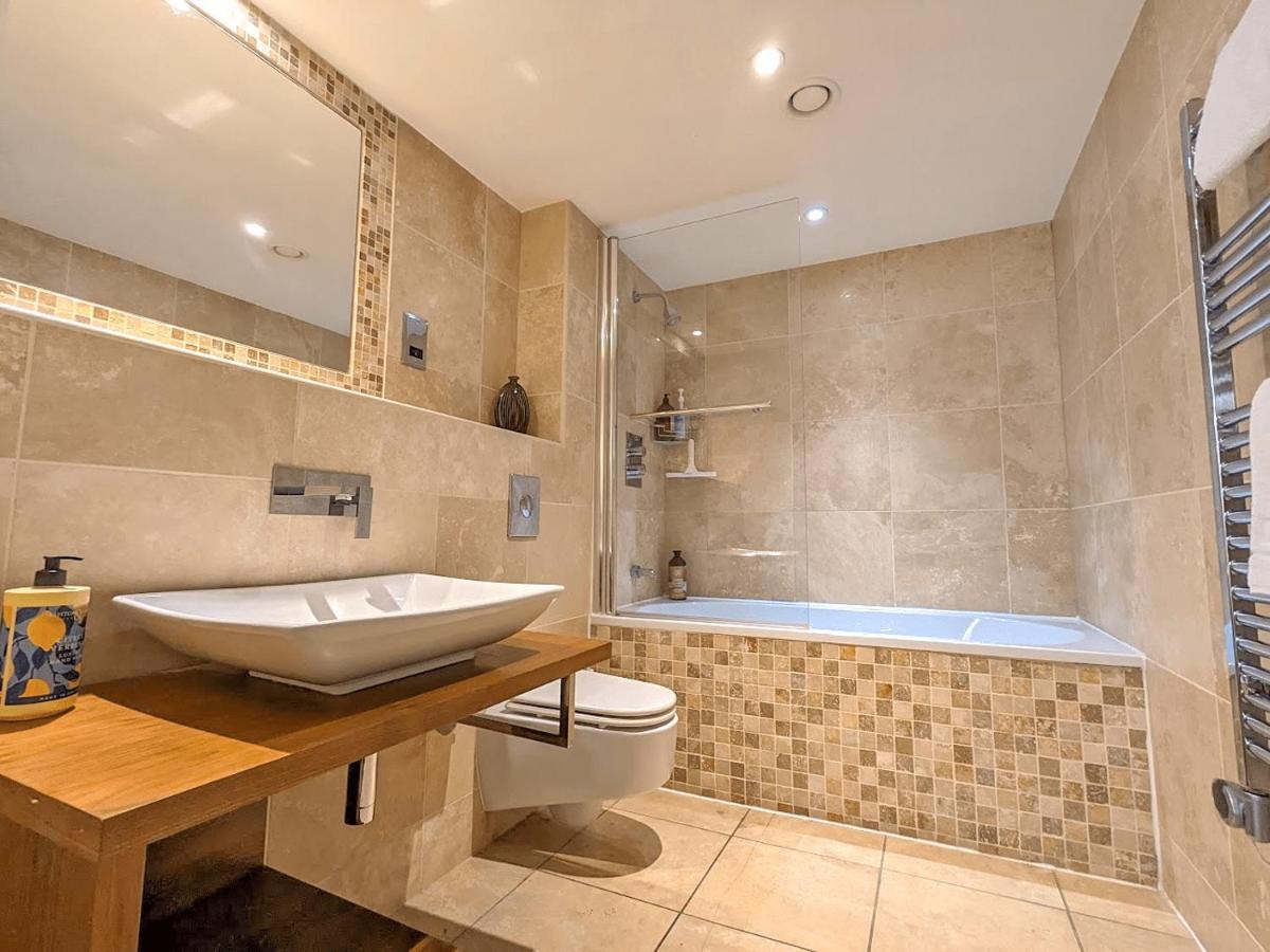 Merchants Place Apartment ยอร์ค ภายนอก รูปภาพ